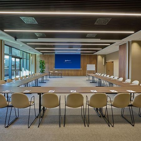 Radisson Blu Hotel, Bergamo Choruslife Экстерьер фото