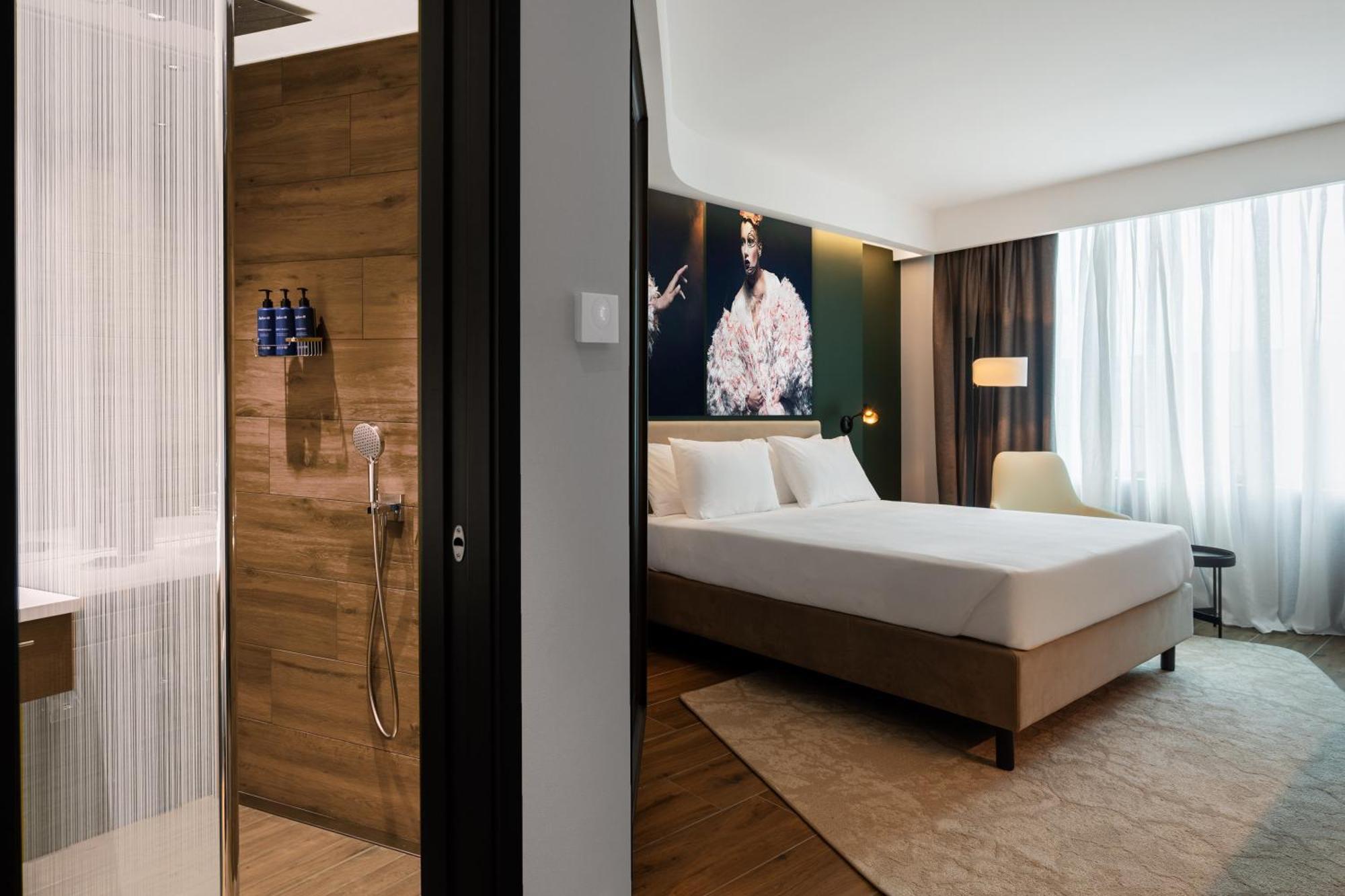 Radisson Blu Hotel, Bergamo Choruslife Экстерьер фото