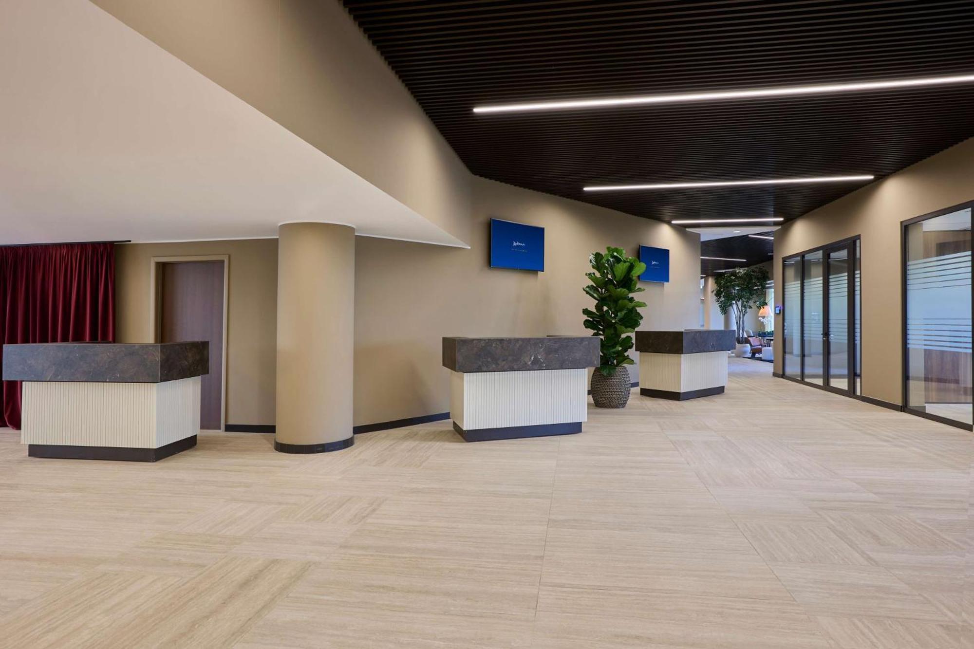 Radisson Blu Hotel, Bergamo Choruslife Экстерьер фото