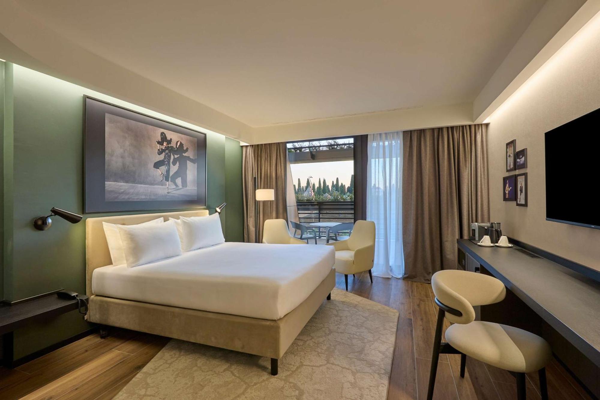 Radisson Blu Hotel, Bergamo Choruslife Экстерьер фото